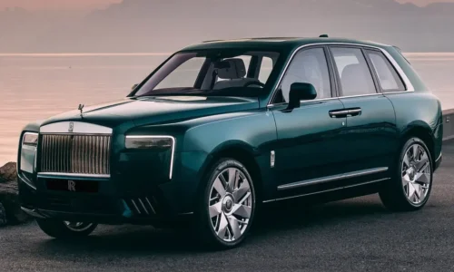 Photo: Cullinan Yachting Key Differences Between Cullinan and Cullinan Yachting Edition