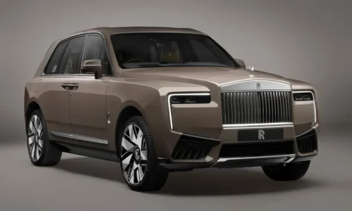 Photo: Rolls-Royce Key Differences Between Cullinan and Cullinan Yachting Edition