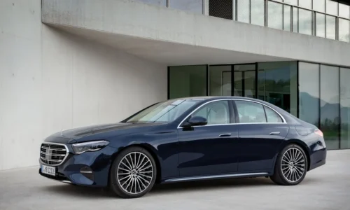 Photo: Mercedes Mercedes E-Class