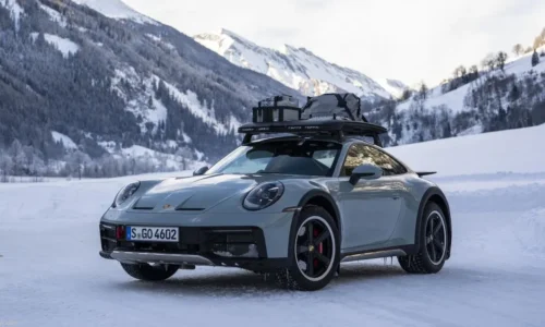 Photo: Porsche Porsche 911 Dakar Why This Off-Road 911 Is Breaking the Internet