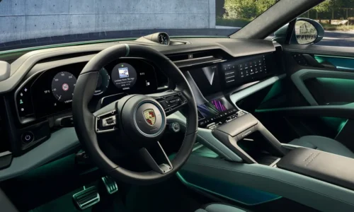 Photo: Porsche Porsche Cayenne S Electric