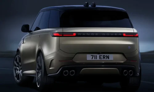 Photo: Range Rover Range Rover Sport SV vs Bentley Bentayga Speed