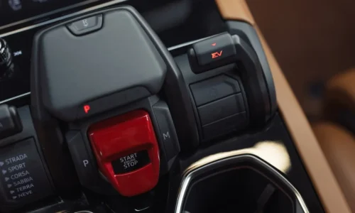 Photo: Lamborghini Lamborghini Urus SE