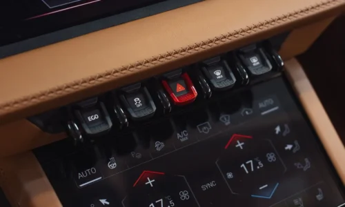 Photo: Lamborghini Lamborghini Urus SE