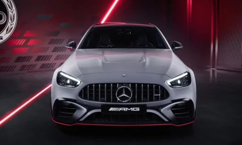 Photo: Mercedes Mercedes-AMG C63 S E Performance Brings F1 Hybrid Tech to the Road