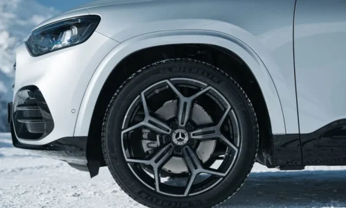 Photo: Mercedes Too Big for Compact, Too Small for Luxury? Where the Mercedes-Benz GLB Fits in 2027