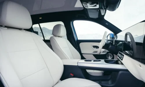 Photo: Mercedes Too Big for Compact, Too Small for Luxury? Where the Mercedes-Benz GLB Fits in 2027